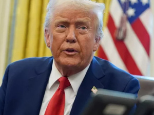 ترامب يعتزم إرسال سفينة مستشفى عسكرية إلى غرينلاند.. خطوة جديدة تثير الاهتمام