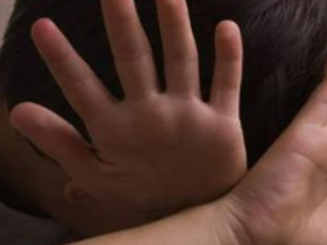 دعوة للكشف عن الحقيقة… منظمة “touche Pas à Mon Enfant” تفتح باب الشهادات في قضية “جاك ليفوغلي” دعوة للكشف عن الحقيقة… منظمة “touche Pas à Mon Enfant” تفتح باب الشهادات في قضية “جاك ليفوغلي”