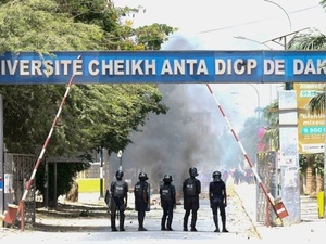 موجة احتجاجات طلابية في السنغال بعد وفاة طالب بمواجهة الأمن في دكار