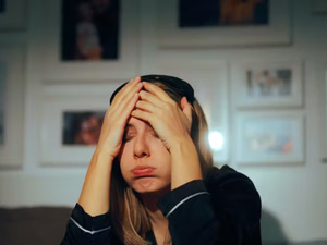 أشعر بالتعب لكنني لا أستطيع النوم… ماذا أفعل؟ أشعر بالتعب لكنني لا أستطيع النوم… ماذا أفعل؟