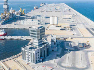 هجوم بطائرات مسيّرة على خزانات وقود في الدقم: سلطنة عمان تؤكد السيطرة على الأضرار هجوم بطائرات مسيّرة على خزانات وقود في الدقم: سلطنة عمان تؤكد السيطرة على الأضرار