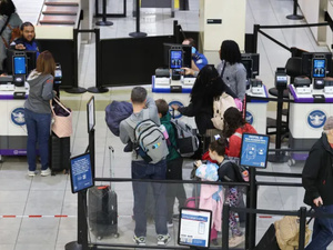 عودة 20 ألف أمريكي من الشرق الأوسط منذ بدء الهجوم على إيران عودة 20 ألف أمريكي من الشرق الأوسط منذ بدء الهجوم على إيران