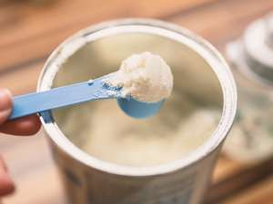 أونسا : سحب عاجل لدفعات حليب الأطفال 2026 و2027 بعد تحذير دولي من وجود بكثيريا أونسا : سحب عاجل لدفعات حليب الأطفال 2026 و2027 بعد تحذير دولي من وجود بكثيريا