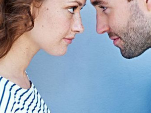 العلاقات الزوجية: خمس عبارات يجب تجنبها لتحسين التواصل العلاقات الزوجية: خمس عبارات يجب تجنبها لتحسين التواصل