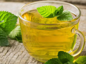 الشاي الأخضر بالنعناع: مشروب صحي ينشط الجسم ويعزز الهضم الشاي الأخضر بالنعناع: مشروب صحي ينشط الجسم ويعزز الهضم