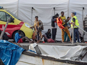 تقرير أمريكي: الهجرة الإفريقية تواجه تحديات كبيرة وتعزيز شبكات المهربين تقرير أمريكي: الهجرة الإفريقية تواجه تحديات كبيرة وتعزيز شبكات المهربين