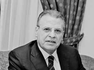 رحيل صوت من ذاكرة الإعلام العربي: وفاة جمال ريان أول مذيع على شاشة الجزيرة رحيل صوت من ذاكرة الإعلام العربي: وفاة جمال ريان أول مذيع على شاشة الجزيرة