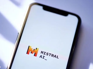 “ميسترال” تراهن على ذكاء اصطناعي مفصّل… هل تتغير قواعد اللعبة في سوق الشركات؟ “ميسترال” تراهن على ذكاء اصطناعي مفصّل… هل تتغير قواعد اللعبة في سوق الشركات؟