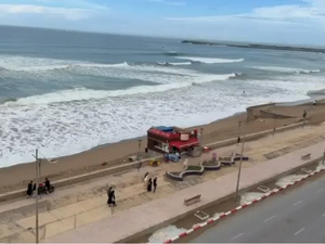 انجراف الرمال وارتفاع مياه شاطئ مهدية يهددان البنيات التحتية في القنيطرة انجراف الرمال وارتفاع مياه شاطئ مهدية يهددان البنيات التحتية في القنيطرة