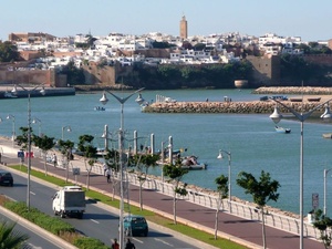 مجلة إسبانية: المغرب يرسخ مكانته كمفترق طرق استراتيجي للتجارة البحرية