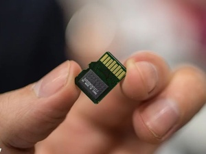 أزمة الذاكرة تضغط على سوق الهواتف الذكية.. هل تعود بطاقات microSD كحل اقتصادي؟