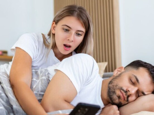 كشف الخيانة الزوجية: دراسة حول الطرق الشائعة لاكتشاف العلاقات العاطفية غير المخلصة كشف الخيانة الزوجية: دراسة حول الطرق الشائعة لاكتشاف العلاقات العاطفية غير المخلصة