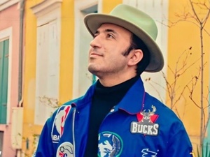 عصام كمال يطلق أغنية “فلو” من باريس.. عودة فنية بإيقاع عصري وطموح جديد