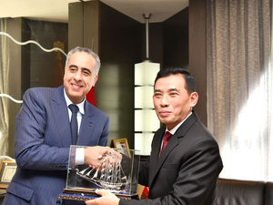 المغرب وليبيريا يعززان التعاون الأمني والاستفادة من التجربة المغربية المغرب وليبيريا يعززان التعاون الأمني والاستفادة من التجربة المغربية