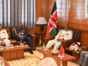 المغرب وكينيا يعززان التعاون العسكري ويدرسان اتفاقاً في مجال الدفاع