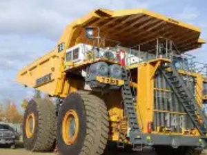 وحش هيتاشي العملاق: هندسة متقدمة وقوة لا تُضاهى