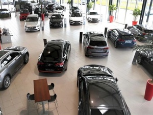 منصات رقمية جديدة في المغرب تعيد تشكيل سوق بيع وشراء السيارات مع التركيز على استهلاك الوقود منصات رقمية جديدة في المغرب تعيد تشكيل سوق بيع وشراء السيارات مع التركيز على استهلاك الوقود