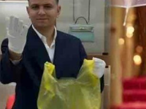 فيديو “حقيبة القمامة” يثير الجدل والسخرية على مواقع التواصل فيديو “حقيبة القمامة” يثير الجدل والسخرية على مواقع التواصل