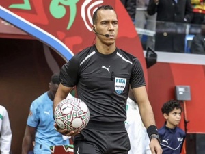 الكاف يكشف عن حكام ديربي الجيش الملكي ونهضة بركان في نصف نهائي دوري الأبطال الكاف يكشف عن حكام ديربي الجيش الملكي ونهضة بركان في نصف نهائي دوري الأبطال