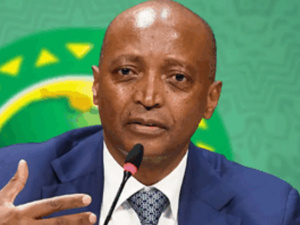 رئيس الكاف باتريس موتسيبي يزور دكار لمناقشة أزمة كأس الأمم الإفريقية 2025 رئيس الكاف باتريس موتسيبي يزور دكار لمناقشة أزمة كأس الأمم الإفريقية 2025