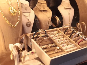 ارتفاع أسعار الذهب بالمغرب وسط توقف مؤقت للحرب الإيرانية ارتفاع أسعار الذهب بالمغرب وسط توقف مؤقت للحرب الإيرانية