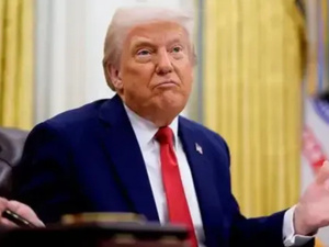 ترامب يهدد بتدمير الزوارق الإيرانية في حال كسر الحصار الأميركي ترامب يهدد بتدمير الزوارق الإيرانية في حال كسر الحصار الأميركي