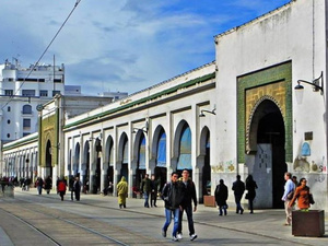 الدار البيضاء تطلق مشروعاً لترميم السوق المركزي بكلفة 33 مليون درهم الدار البيضاء تطلق مشروعاً لترميم السوق المركزي بكلفة 33 مليون درهم