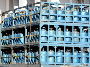 مزور يدعو إلى تحديث قانون صناعي يعود إلى 1914 لفك قيود الاستثمار وتعزيز السلامة مزور يدعو إلى تحديث قانون صناعي يعود إلى 1914 لفك قيود الاستثمار وتعزيز السلامة