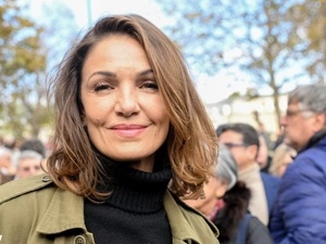 وفاة الممثلة المغربية الفرنسية نادية فارس عن 57 عاماً: نهاية مأساوية لمسيرة فنية متميزة