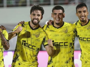 المغرب الفاسي يحقق فوزاً ثميناً على نهضة الزمامرة ويعتلي الصدارة مؤقتاً