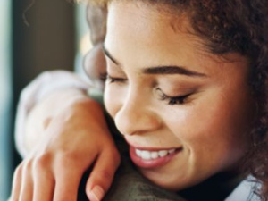 عالم نفسي يكشف السمة الأولى التي تمنح الرجال “أفضلية غير عادلة” في الحب عالم نفسي يكشف السمة الأولى التي تمنح الرجال “أفضلية غير عادلة” في الحب