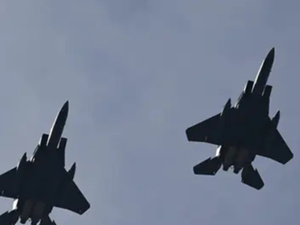 سلاح الجو الكوري الجنوبي يعتذر بعد حادث تصادم مقاتلتين بسبب “سيلفي” أثناء التحليق