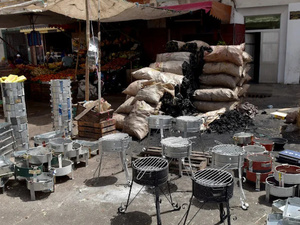 تداعيات محتملة لإغلاق مضيق هرمز على السوق المغربية وارتفاع أسعار لوازم عيد الأضحى تداعيات محتملة لإغلاق مضيق هرمز على السوق المغربية وارتفاع أسعار لوازم عيد الأضحى