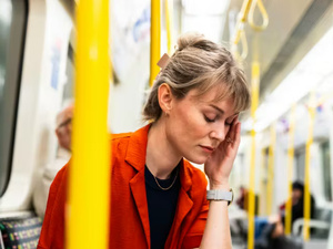 التوتر في وسائل النقل العمومي: ضغوط يومية وحلول بسيطة لاستعادة الهدوء التوتر في وسائل النقل العمومي: ضغوط يومية وحلول بسيطة لاستعادة الهدوء