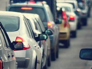 عيد الشغل يرفع ضغط السير.. تحذيرات لمستعملي الطرق السيارة بالمغرب