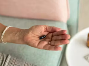 الفحم النشط وصحة الأمعاء: بين الفوائد المؤقتة والمخاطر المحتملة