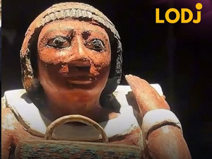 حقيبة "غوتشي" تثير الجدل بعد تشابهها مع تصميم فرعوني عمره أكثر من 3000 سنة