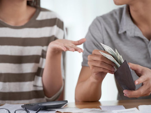 دراسة : ما بين 60% و80% من الرجال يميلون لنموذج الشراكة وتقاسم المصاريف