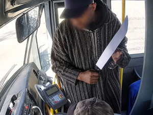 الجديدة: 20 سنة سجناً نافذاً لمتهم اقتحم حافلة للنقل الحضري واعتدى على محصل التذاكر