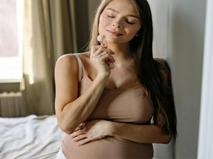 مستحضرات التجميل خلال الحمل: بين العناية بالجمال وضرورة حماية صحة الأم والجنين