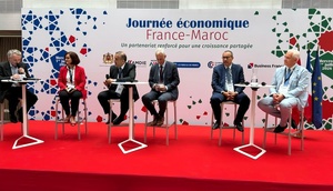 العيون تستقطب اهتمام المستثمرين الفرنسيين بفرص واعدة