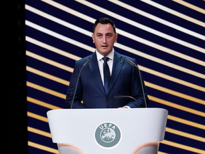 الاتحاد الأوروبي يحذر : “تدخل السياسيين في قرارات فيفا يقوض استقلالية كرة القدم” الاتحاد الأوروبي يحذر : “تدخل السياسيين في قرارات فيفا يقوض استقلالية كرة القدم”
