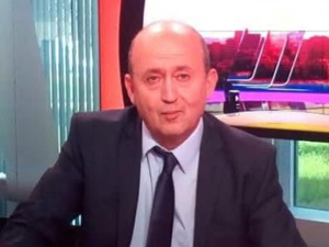 الأسود لا تبتسم بل تفترس