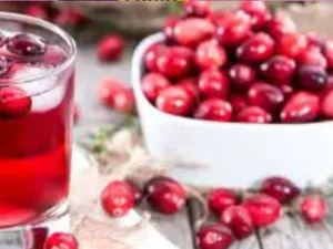 هل عصير التوت البري فعّال في الوقاية من التهاب المثانة؟.. خبيرة توضح ما تؤكده الدراسات
