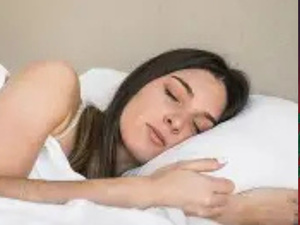 بعد سن الستين.. كم ساعة من النوم يحتاجها الجسم للحفاظ على صحته؟ بعد سن الستين.. كم ساعة من النوم يحتاجها الجسم للحفاظ على صحته؟