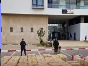 طنجة المتوسط.. إحباط محاولة لتهريب أكثر من 3.5 أطنان من مخدر الشيرا