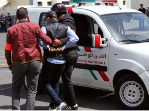 توقيف شابين بالدار البيضاء للاشتباه في قرصنة المكالمات وانتحال صفة «نارسا» للنصب الإلكتروني توقيف شابين بالدار البيضاء للاشتباه في قرصنة المكالمات وانتحال صفة «نارسا» للنصب الإلكتروني