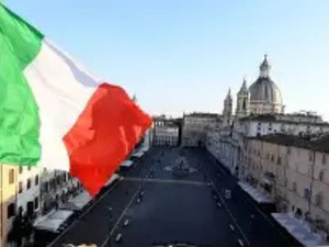 في إيطاليا.. محتجون يستلهمون التجربة الفرنسية لتعزيز حراكهم في إيطاليا.. محتجون يستلهمون التجربة الفرنسية لتعزيز حراكهم