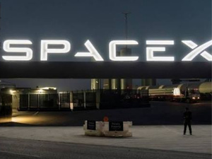SpaceX تؤمن صفقة تمويل بـ40 مليار دولار لاقتناء رقائق وخوادم الذكاء الاصطناعي