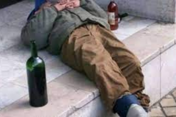 الكحول السامة :  تهدد الساكنة بمدينة القصر الكبير